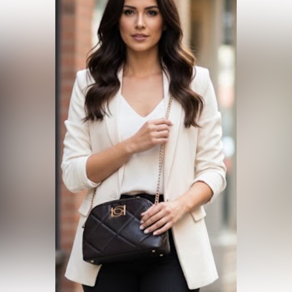 New N T. Bebé Los Angeles Elegant Black Quilted Chain Bag